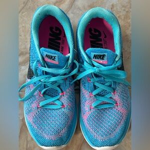 Nike Flyknit Lunar 3 Turquoise and Pink Shoes